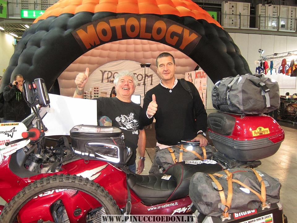 Eicma 2012 Pinuccio e Doni Stand Mototurismo - 049 con Stefano Pettinari.jpg